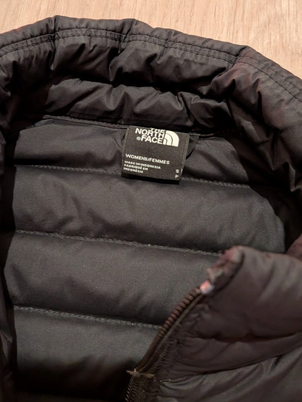 The North Face Black Quilted 700 Down Jacket - Picture 4 of 9